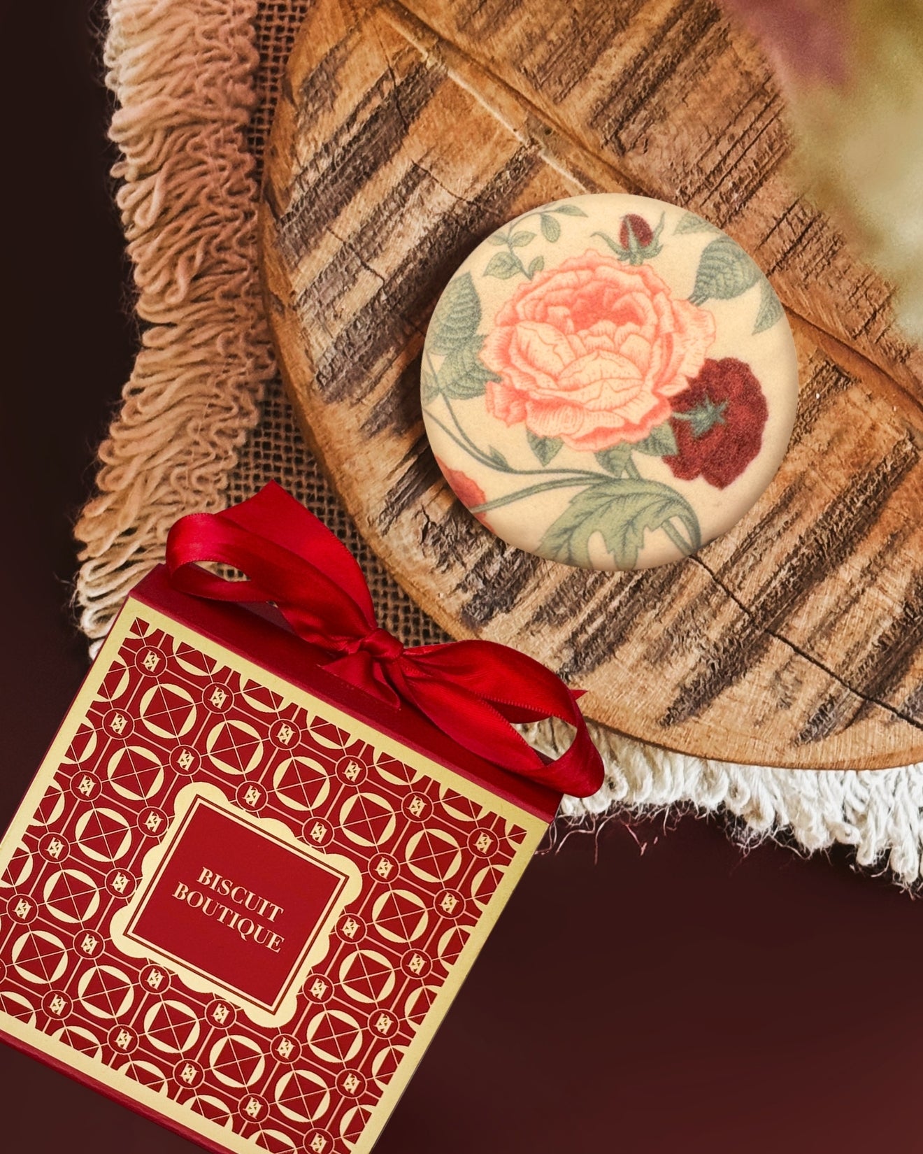 S3 - Roses - White Chocolate Speculoos Biscuits (8pcs)